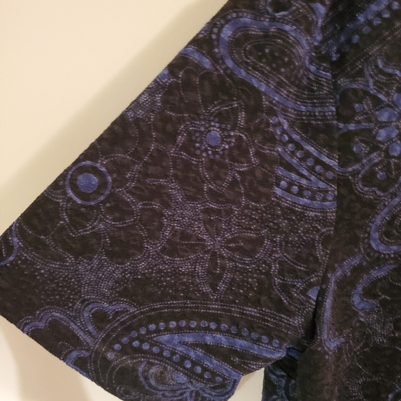 Shirt - Picture 3 of 3